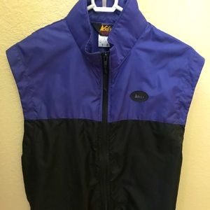 Windbreaker vest